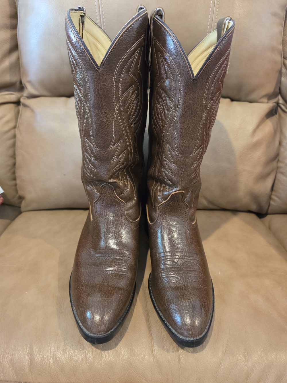 Broncos Brand Men's Brown Western Cowboy Boots - Classic Pull-On Size 10.5 D